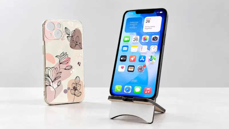 Apple iPhone 13 128GB, slika 1