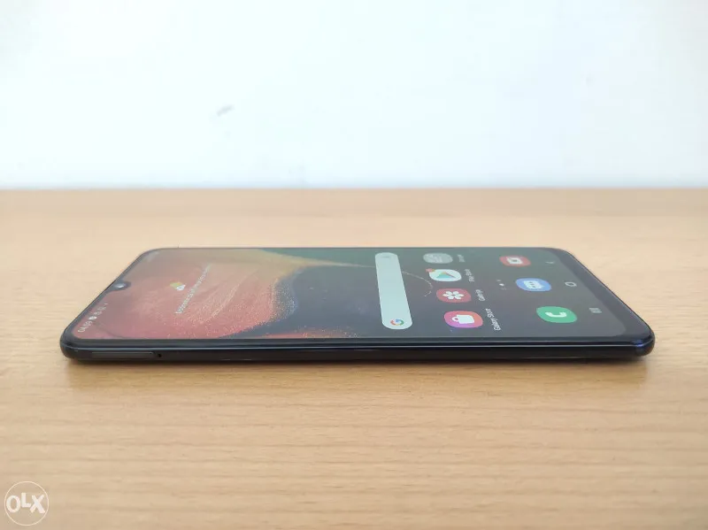 Samsung Galaxy A50, slika 1