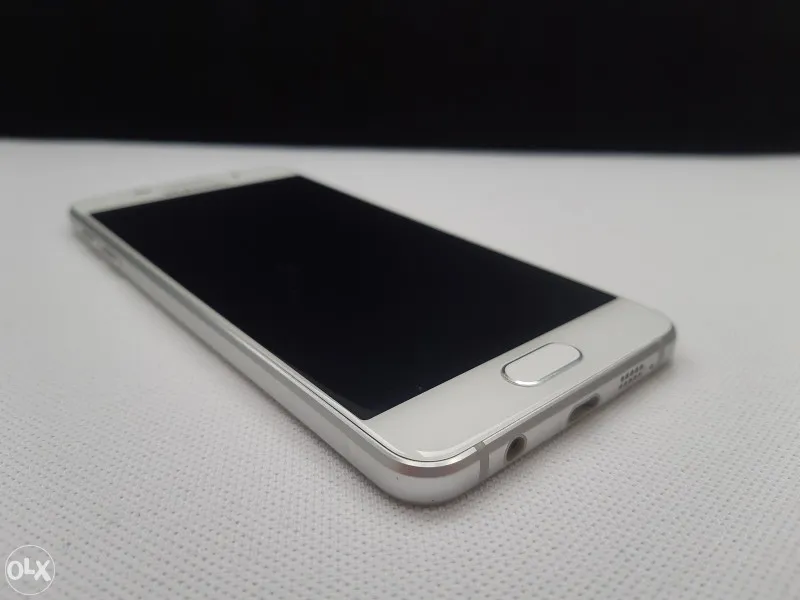 Samsung Galaxy A3 2016, slika 1