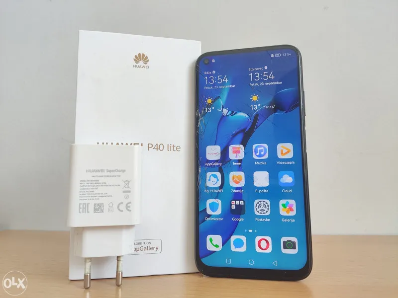 Huawei P40 Lite, slika 1