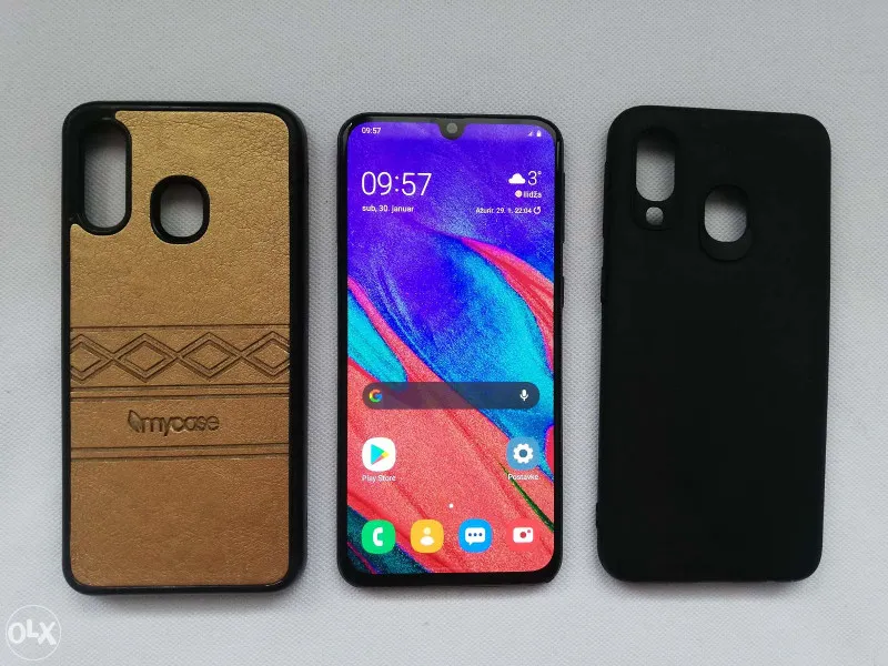 Samsung Galaxy A40, slika 1