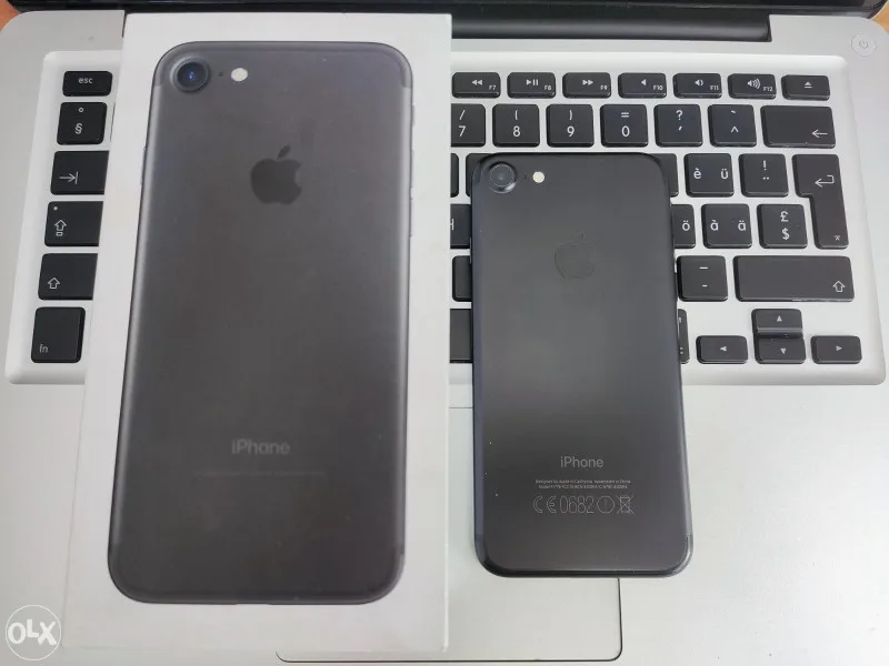 Apple iPhone 7