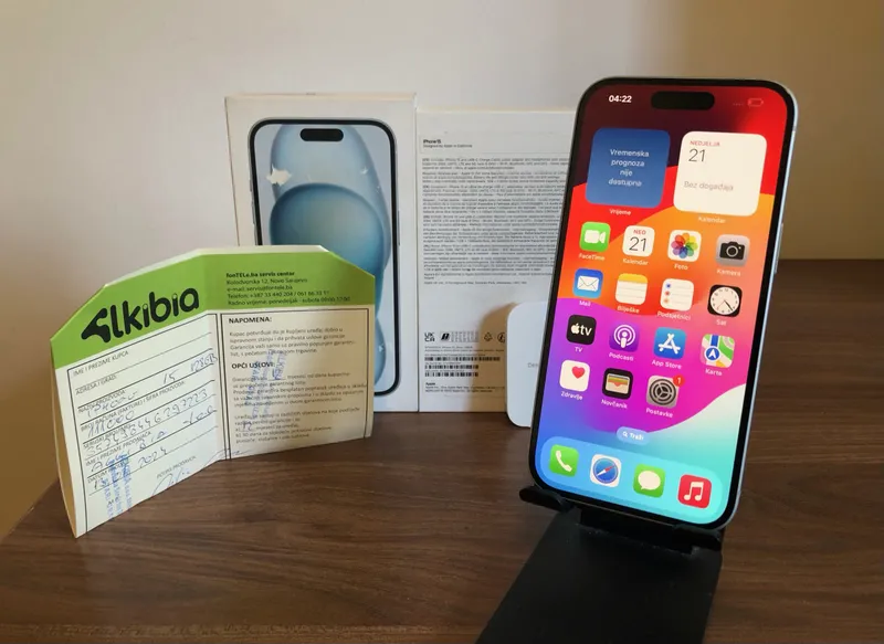 Apple iPhone 15