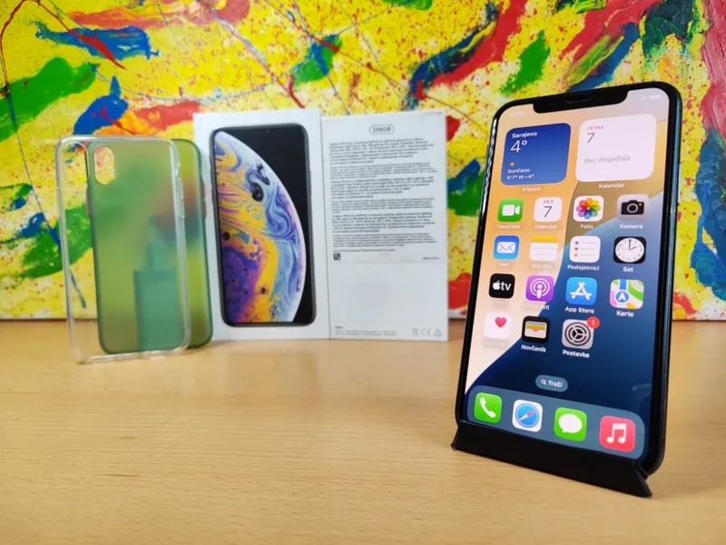 Apple iPhone XS, slika 1