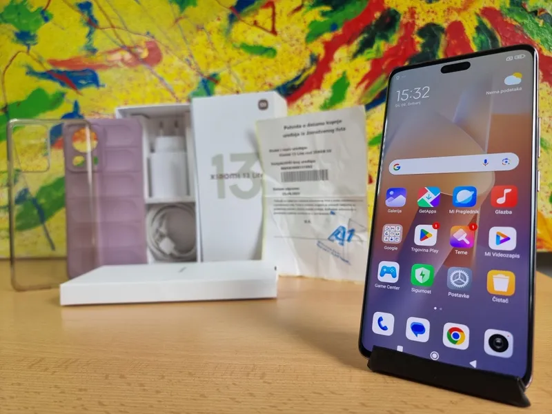 Xiaomi 13 Lite, slika 1