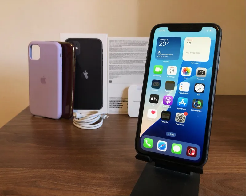 Apple iPhone 11