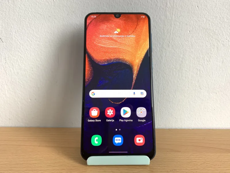 Samsung Galaxy A50, slika 1