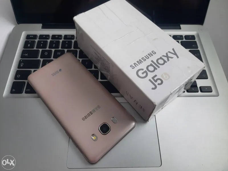 Samsung Galaxy J5, slika 1