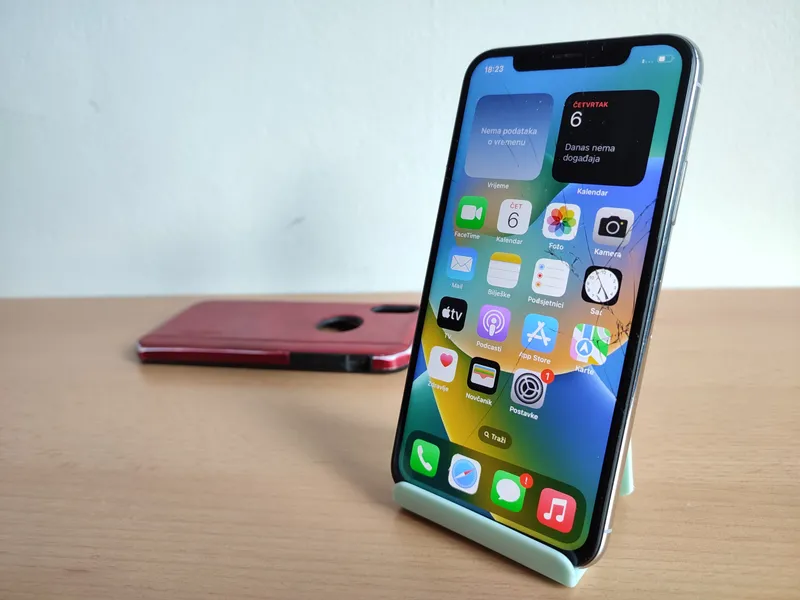 Apple iPhone XS, slika 1