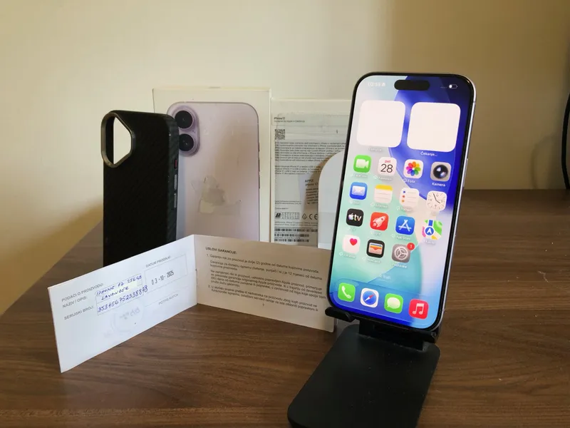 Apple iPhone 17