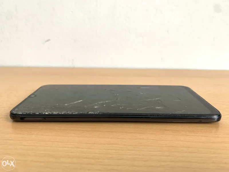 Samsung Galaxy A50, slika 1