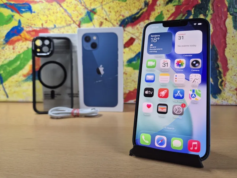 Apple iPhone 13, slika 1