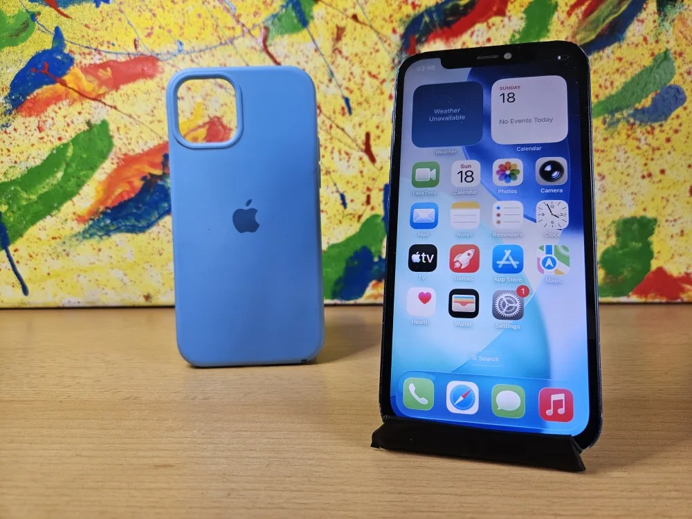 Apple iPhone 12