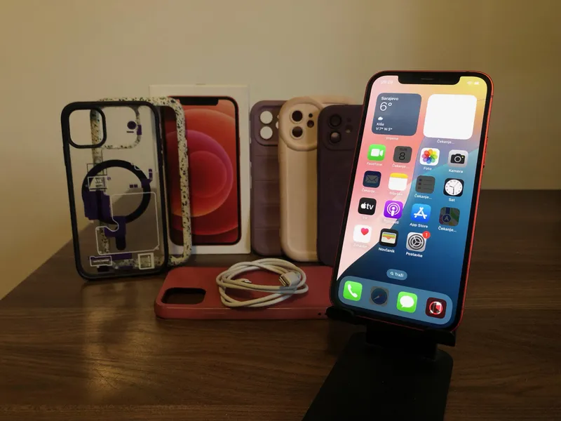 Apple iPhone 12