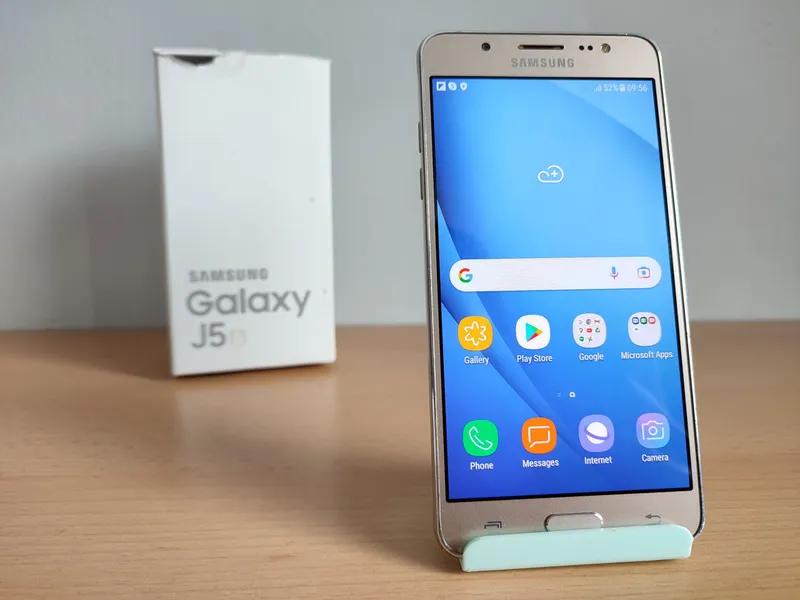 Samsung Galaxy J5, slika 1