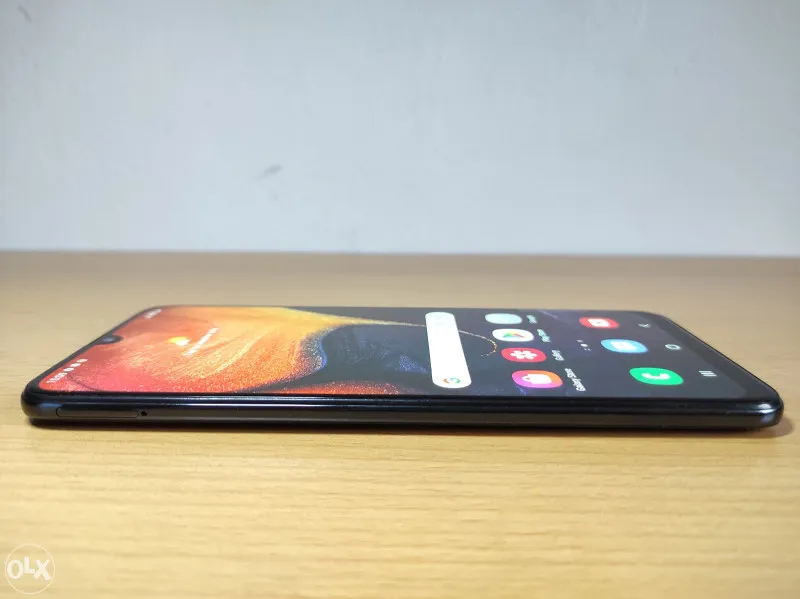 Samsung Galaxy A50, slika 1