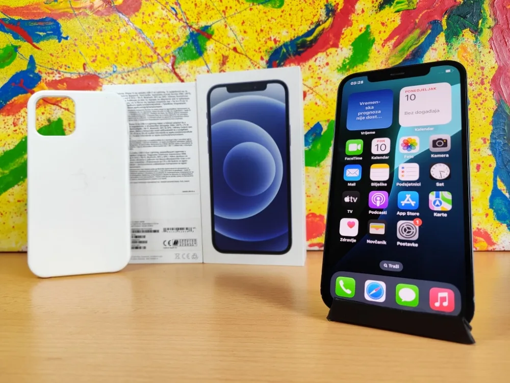 Apple iPhone 12