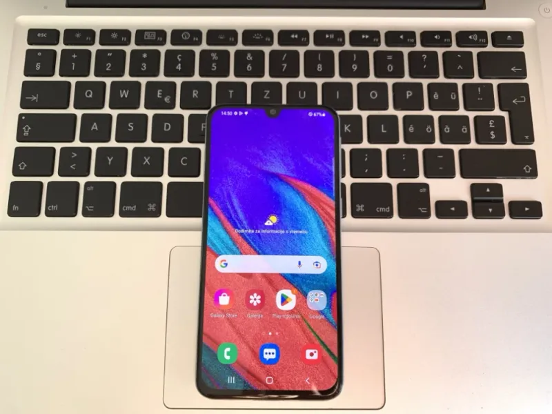 Samsung Galaxy A40, slika 1