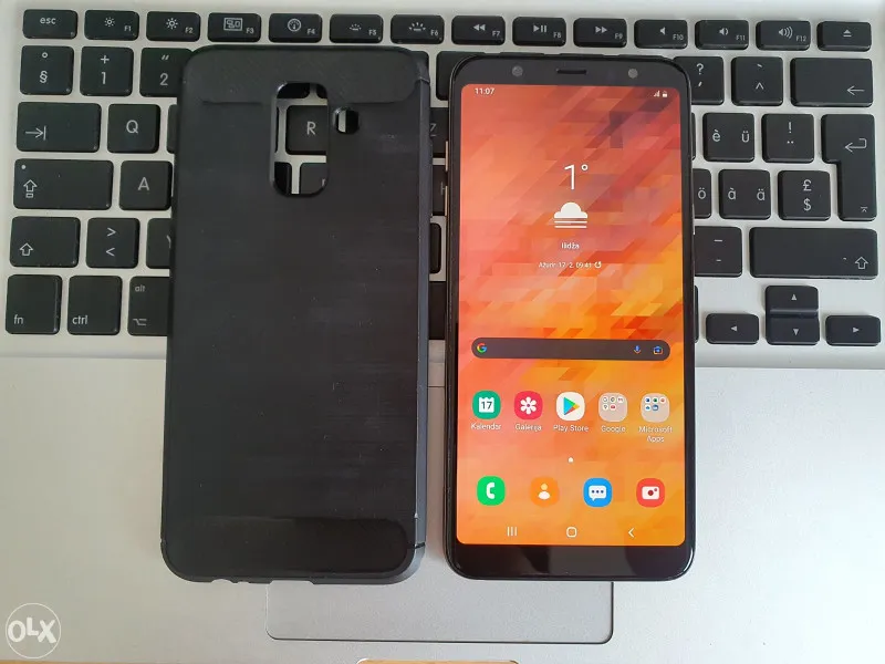 Samsung Galaxy A6+, slika 1