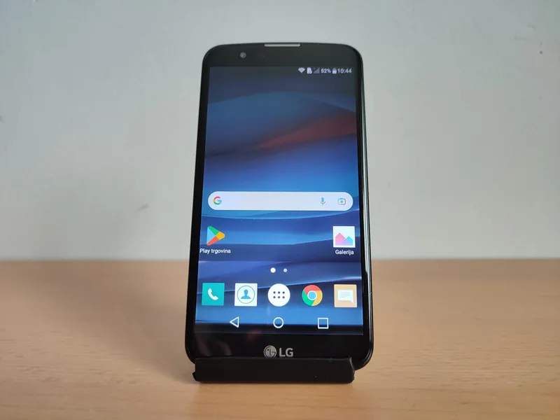 LG K10, slika 1