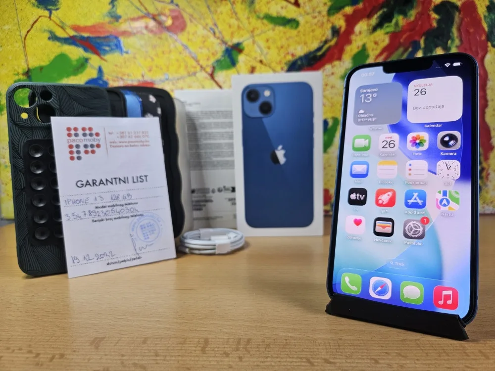 Apple iPhone 13