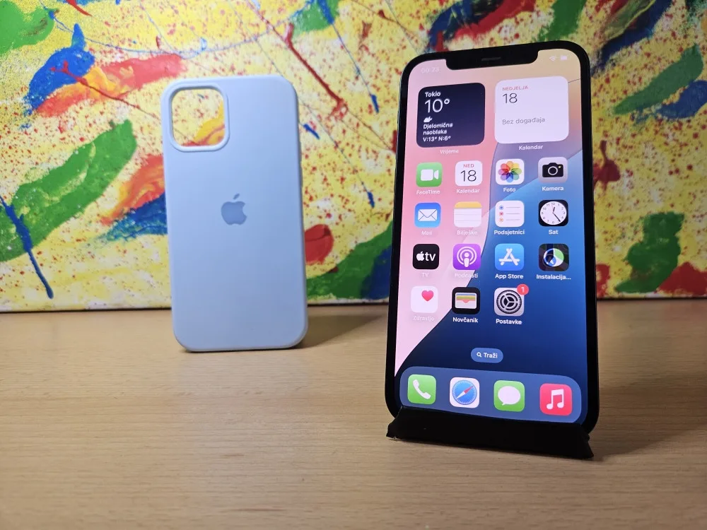 Apple iPhone 12