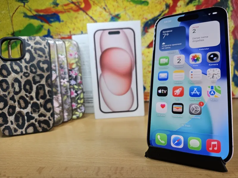 Apple iPhone 15, slika 1
