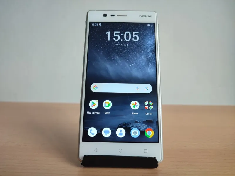 Nokia 3, slika 1