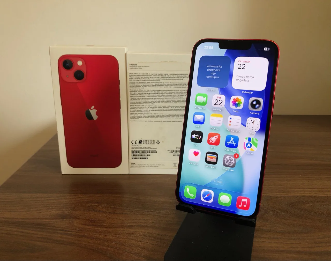 Apple iPhone 13