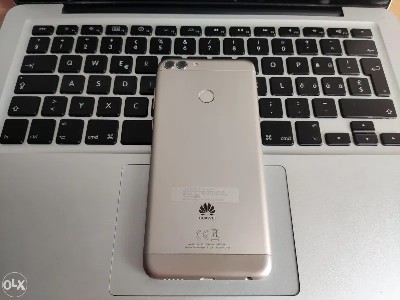 Huawei P Smart, slika 1
